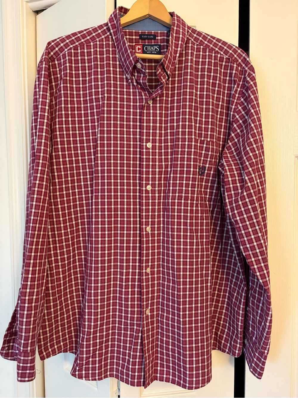 Chaps Men's Red and White Plaid Button-Down Shirt